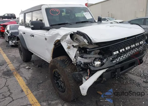 2024 Ford Bronco Wildtrak z USA, uszkodzony, nr VIN 1FMEE2BP0RLA67010